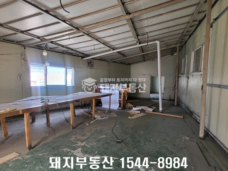가설천막공간(뒤편)