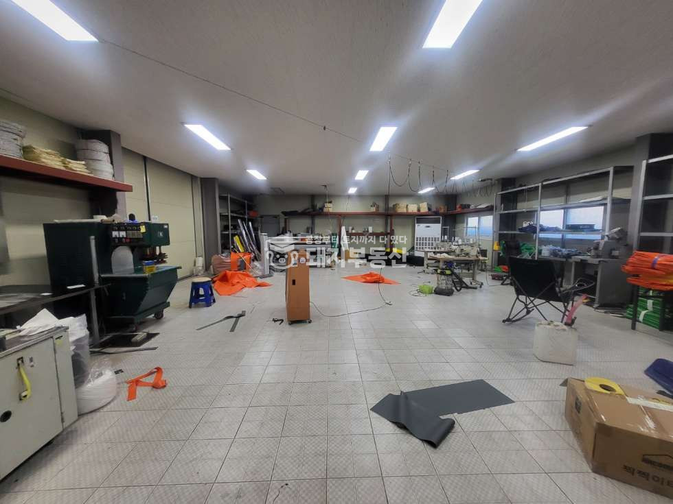 경기 파주시 탄현면 법흥리 2차선접 준신축 공장 민원무 전기45KW 40피트진입,자유로 성동ic인접 매매 매물번호 10666 사진 17