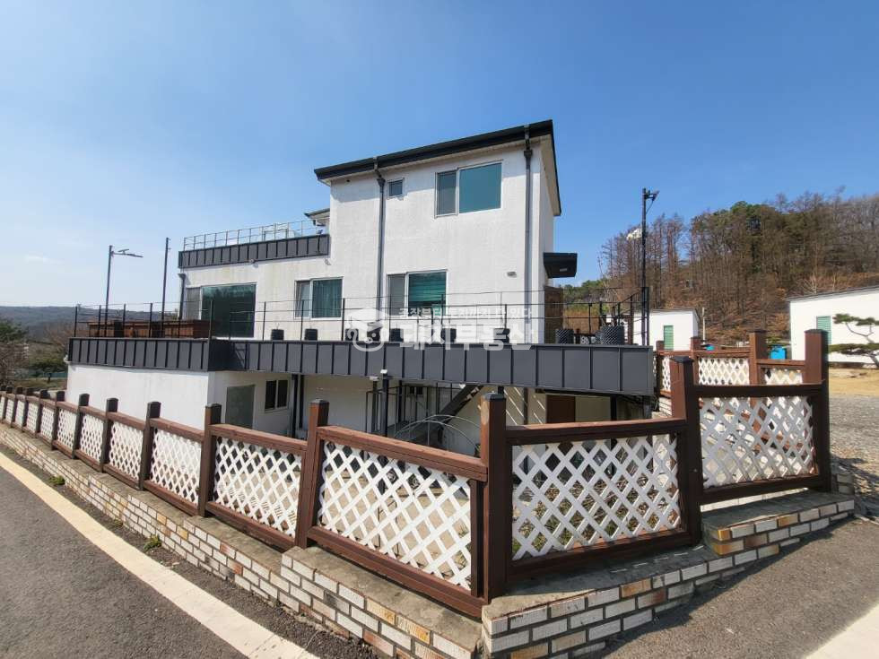경기 파주시 파평면 율곡리 시세대비 저렴, 경치좋고 예쁘게 잘 가꾼 펜션, 애견펜션등 다용도 활용가 매매 매물번호 10710 사진 3